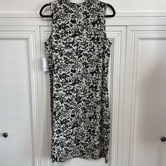 Croft And Barrow Floral Print Shift Dress - Picture 4 of 4